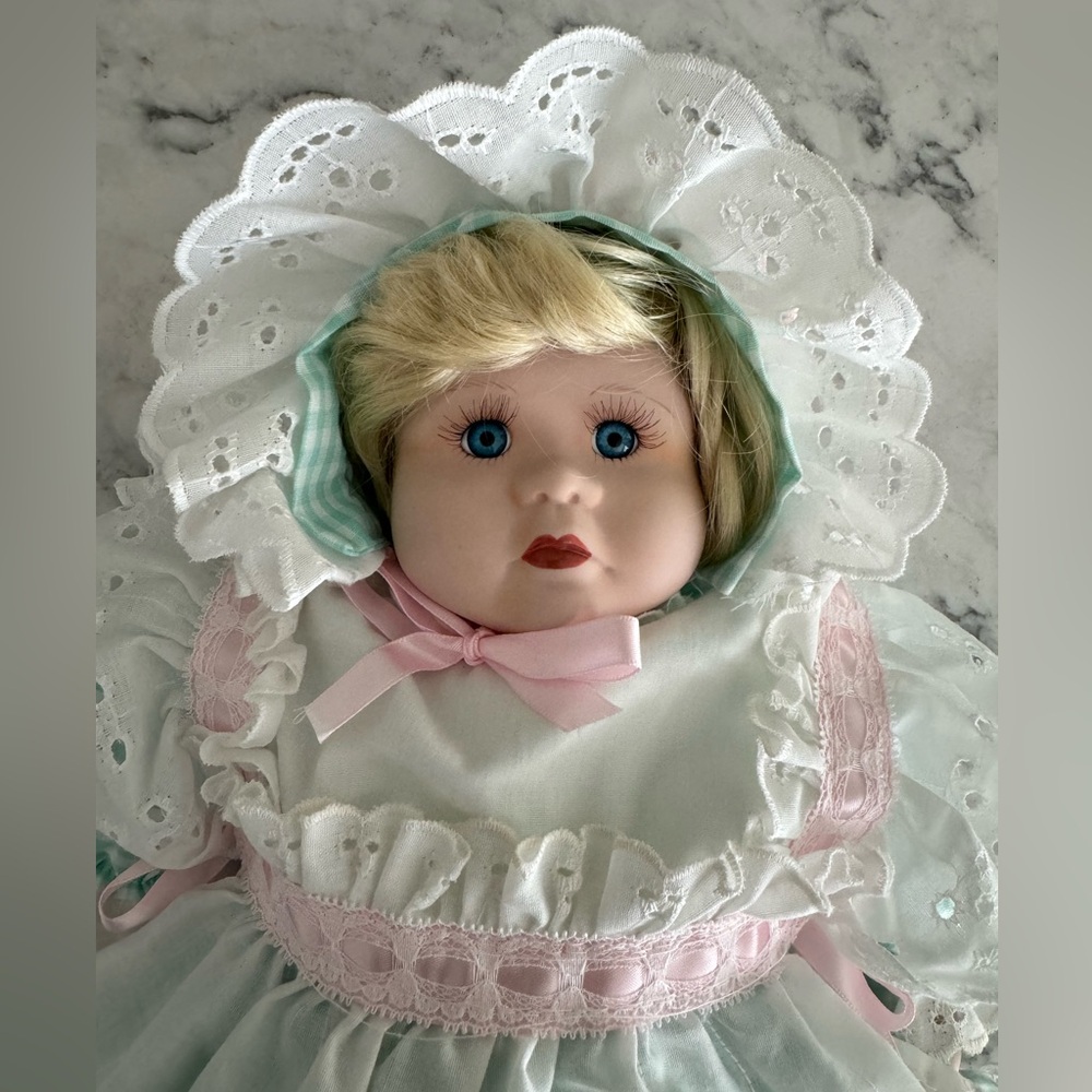 Holly Hunt Sugar Plum  Doll Tiny Treasures World Gallery Collection